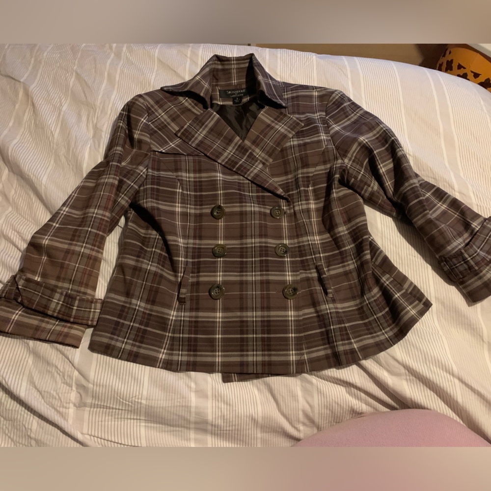 Signature by Larry Levine plaid peacoat blazer size 8 lined buttons with belt